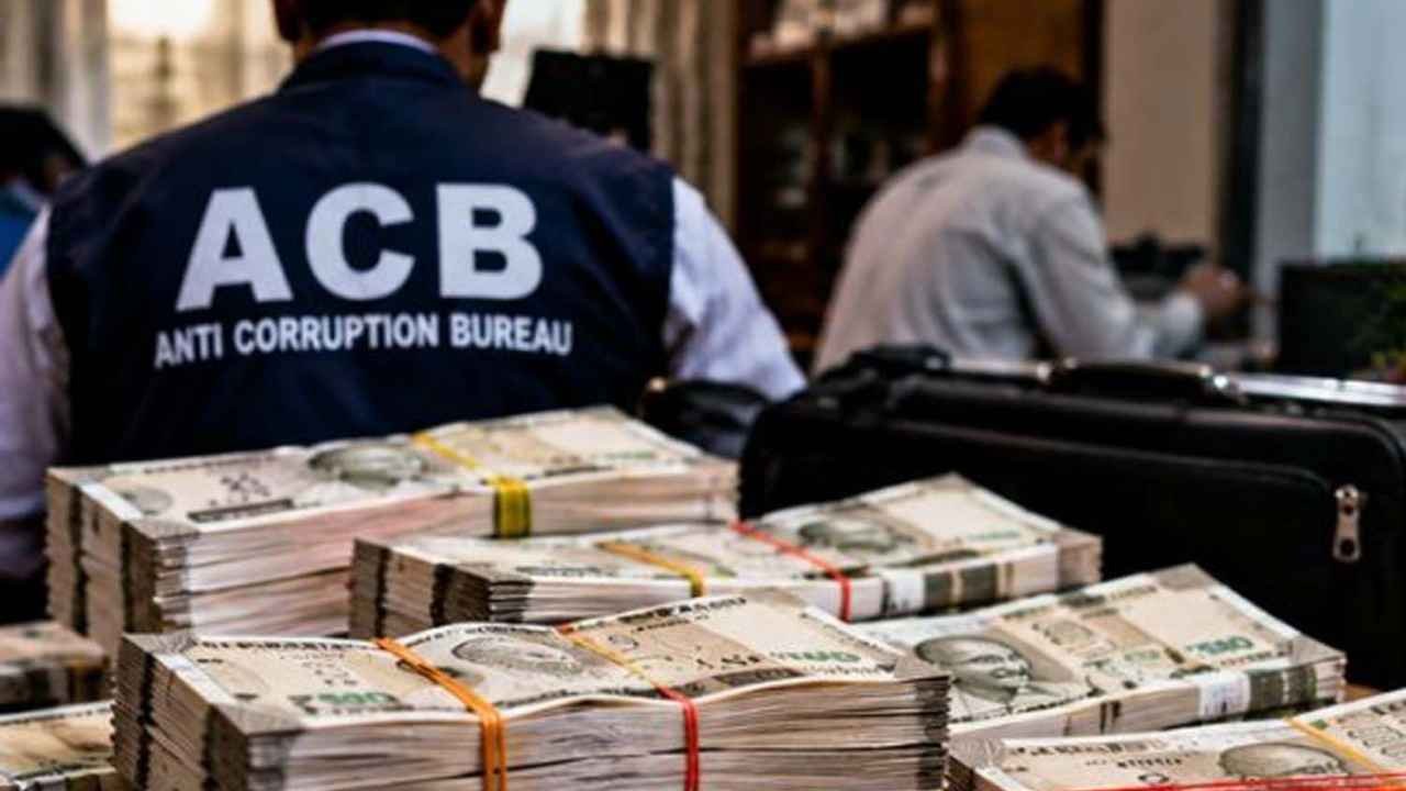 ACB Seizes Rs. 2.4 Lakh From HMWSSB Joint Director