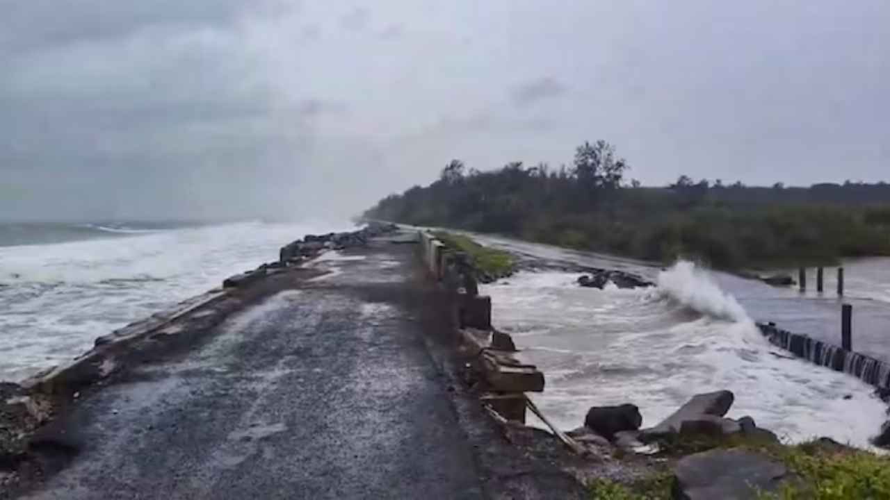Cyclone Arnab Threatens AP Coast, Telangana Rain Alert