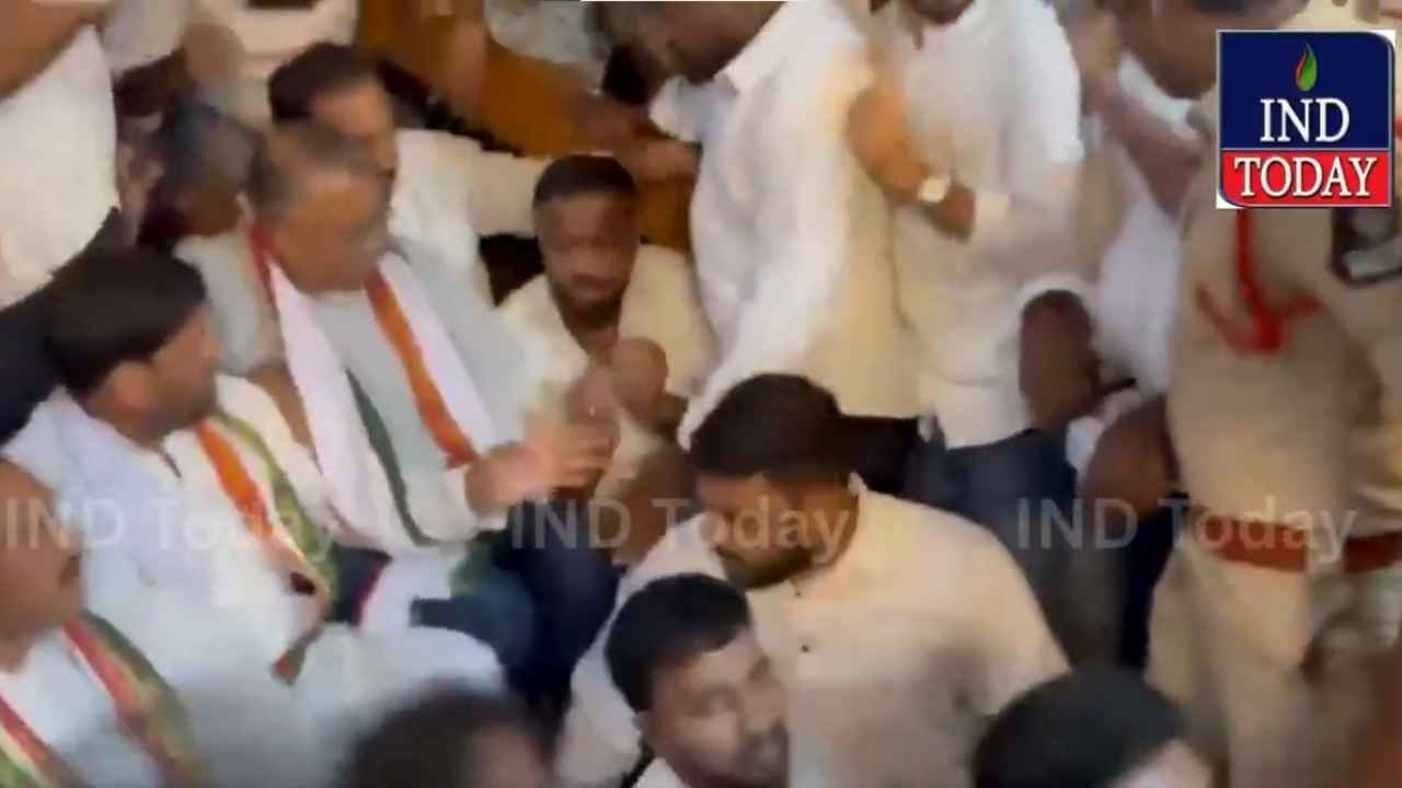 Congress Dharna Demands Special Trains To Delhi