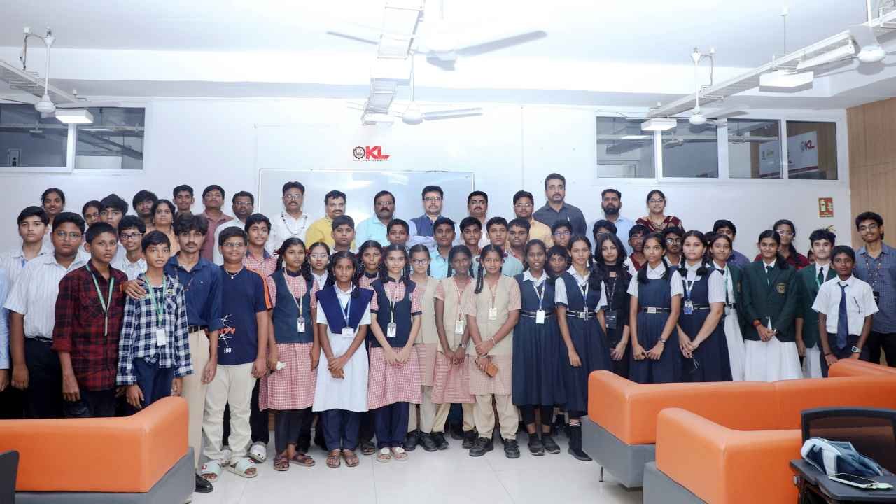 KL University Hosts School Innovation Challenge 2026