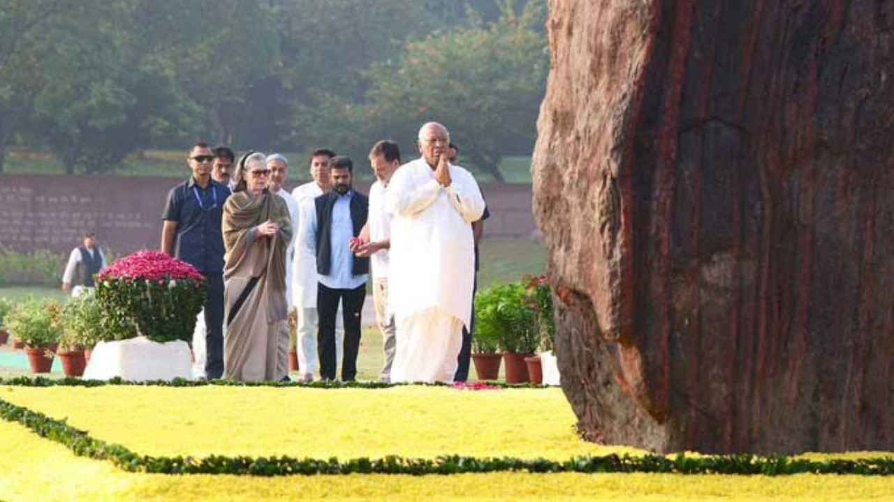 Indira Gandhi Death Anniversary: Congress Leaders Pay Tribute