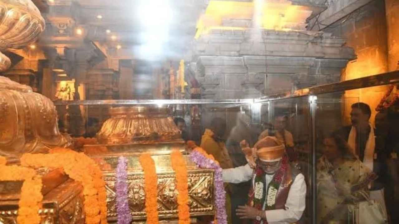 Governor Shiva Pratap Shukla Visits Yadadri Temple