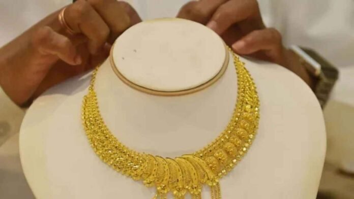 Gold Prices Hit Three Month Low as Oil Surges