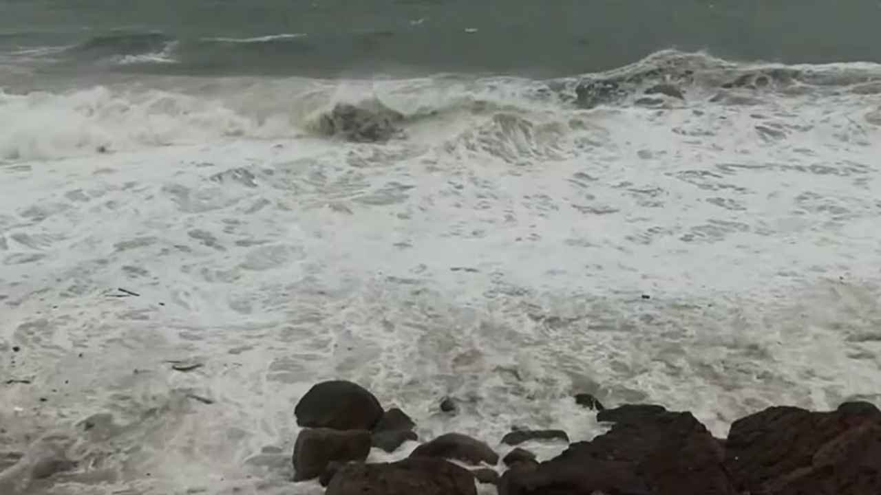 Cyclone Arnab Disrupts Andhra Trains and Flights