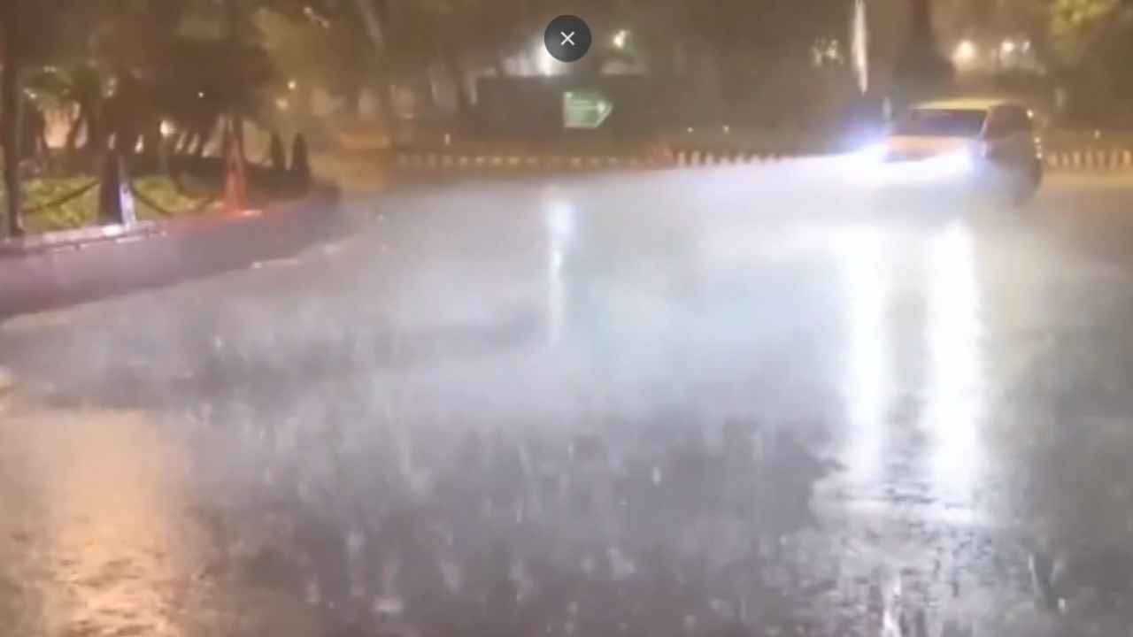 Weather New Delhi: IMD Issues Heavy Rain Alert for Delhi-NCR