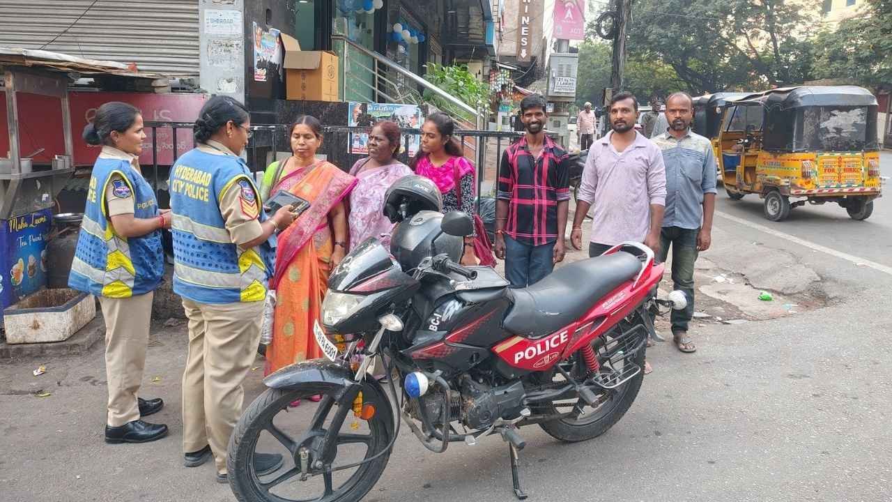 Hyderabad Police Expand Role of Women in Field Patrolling